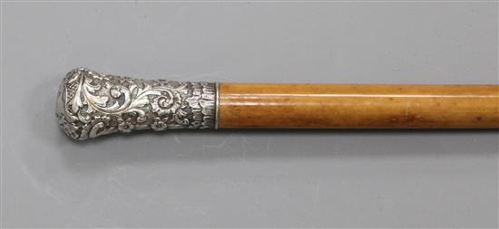 A Victorian silver knopped malacca cane, 36in.